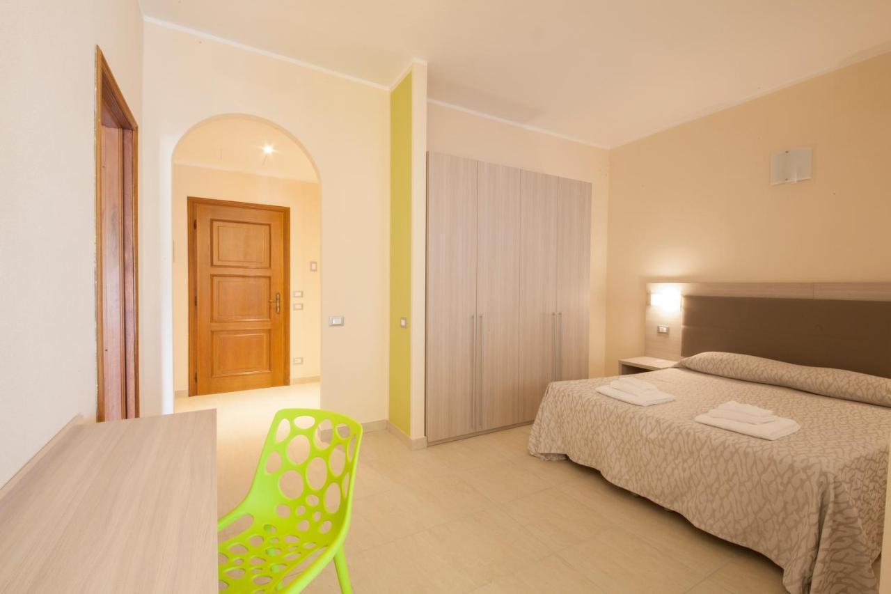 Diano Sporting Apartments Diano Marina Esterno foto