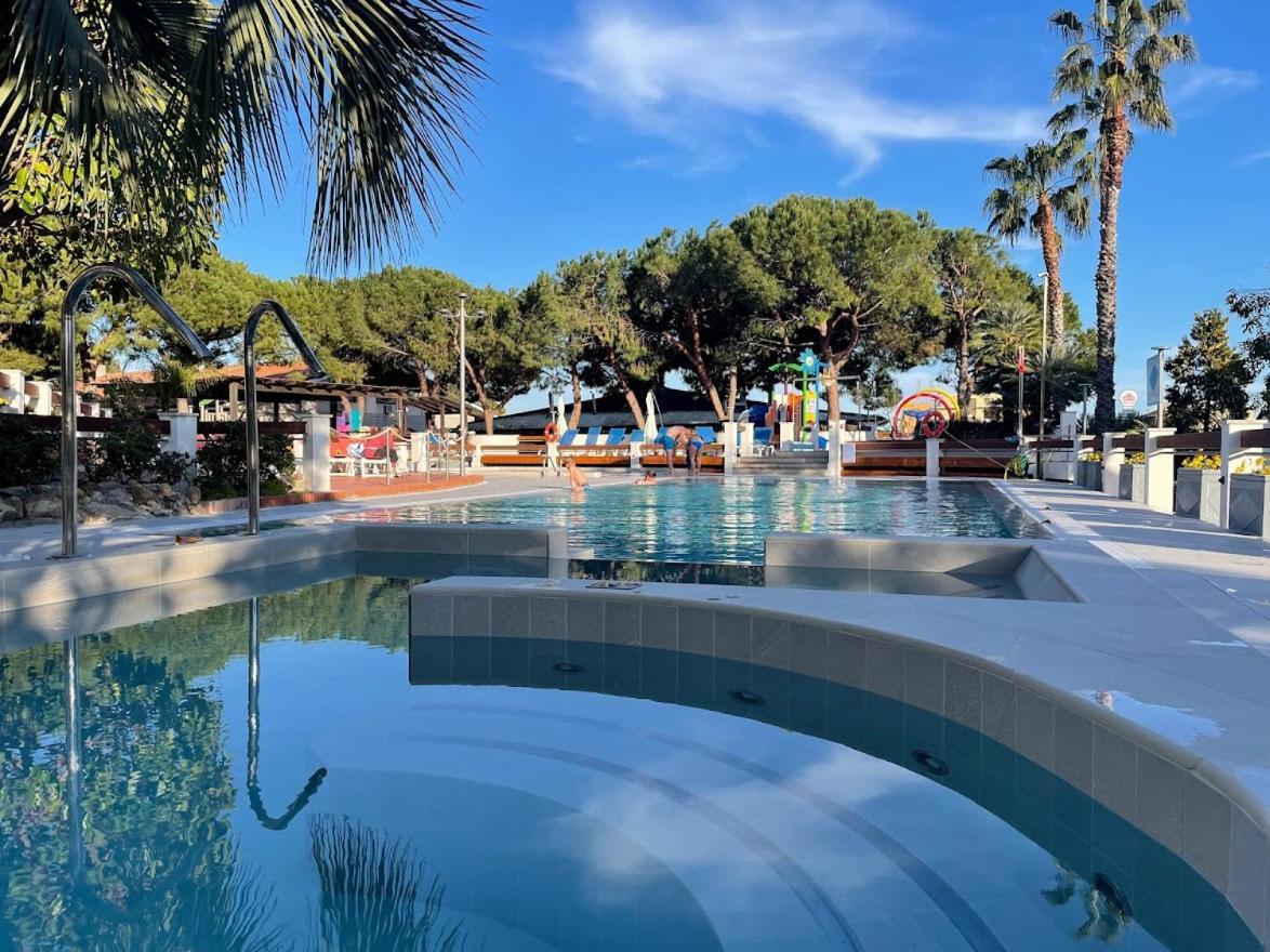 Diano Sporting Apartments Diano Marina Esterno foto