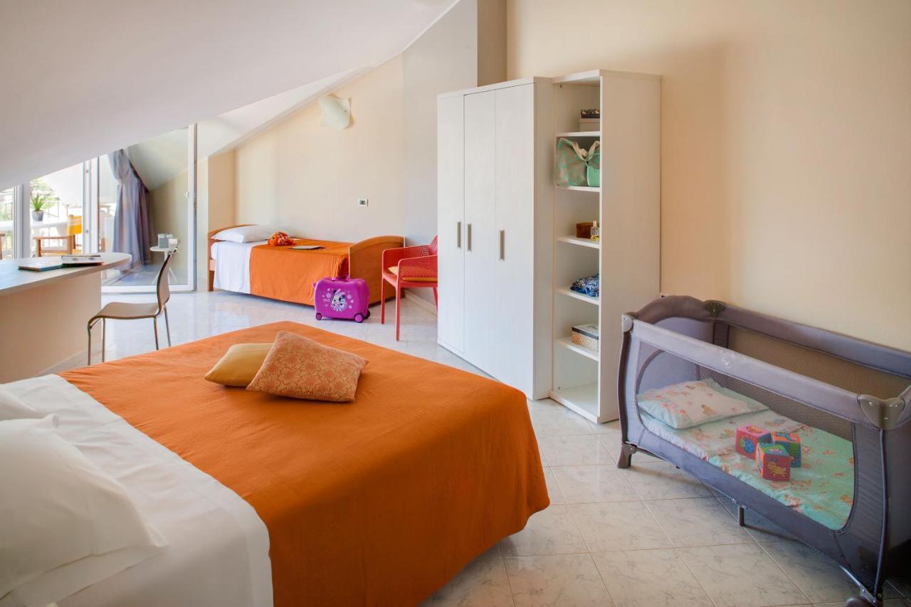 Diano Sporting Apartments Diano Marina Esterno foto