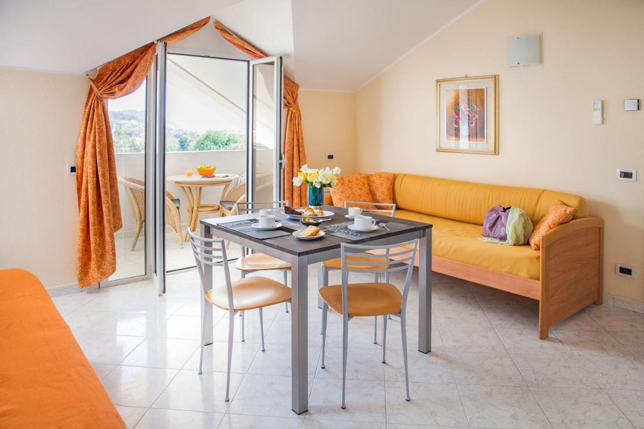 Diano Sporting Apartments Diano Marina Esterno foto