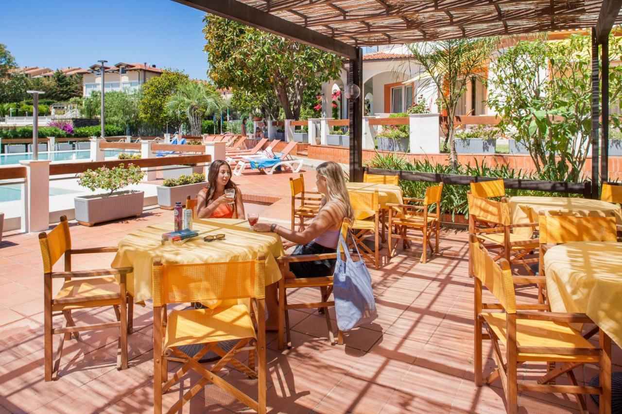 Diano Sporting Apartments Diano Marina Esterno foto