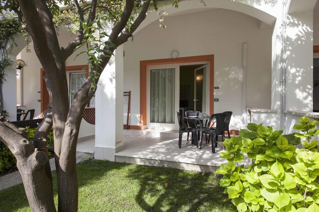 Diano Sporting Apartments Diano Marina Esterno foto