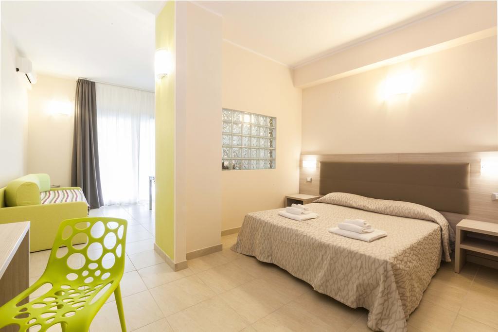 Diano Sporting Apartments Diano Marina Esterno foto