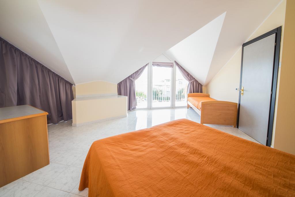 Diano Sporting Apartments Diano Marina Esterno foto