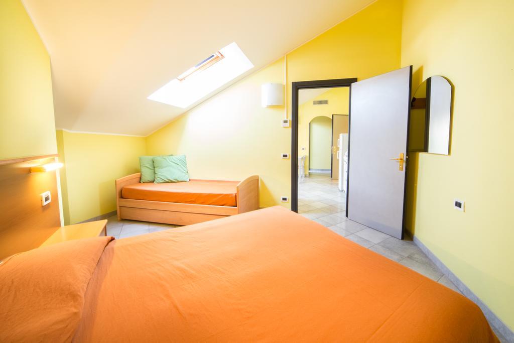Diano Sporting Apartments Diano Marina Esterno foto
