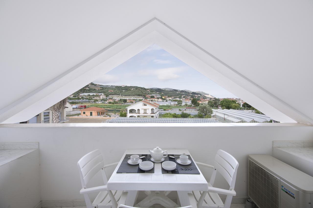 Diano Sporting Apartments Diano Marina Esterno foto