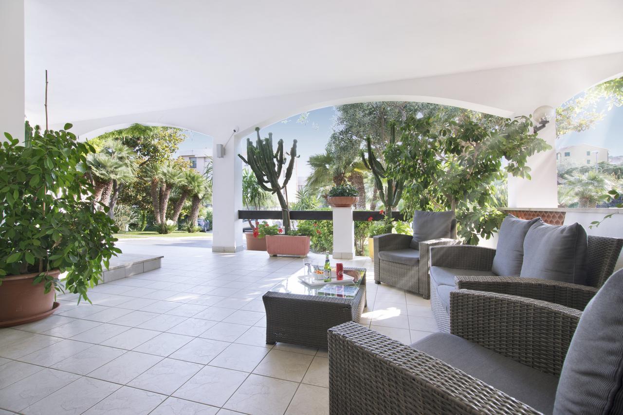 Diano Sporting Apartments Diano Marina Esterno foto