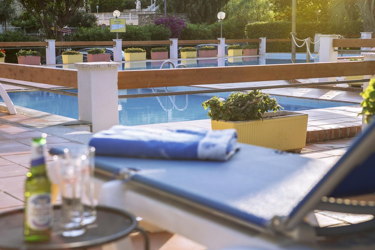 Diano Sporting Apartments Diano Marina Esterno foto