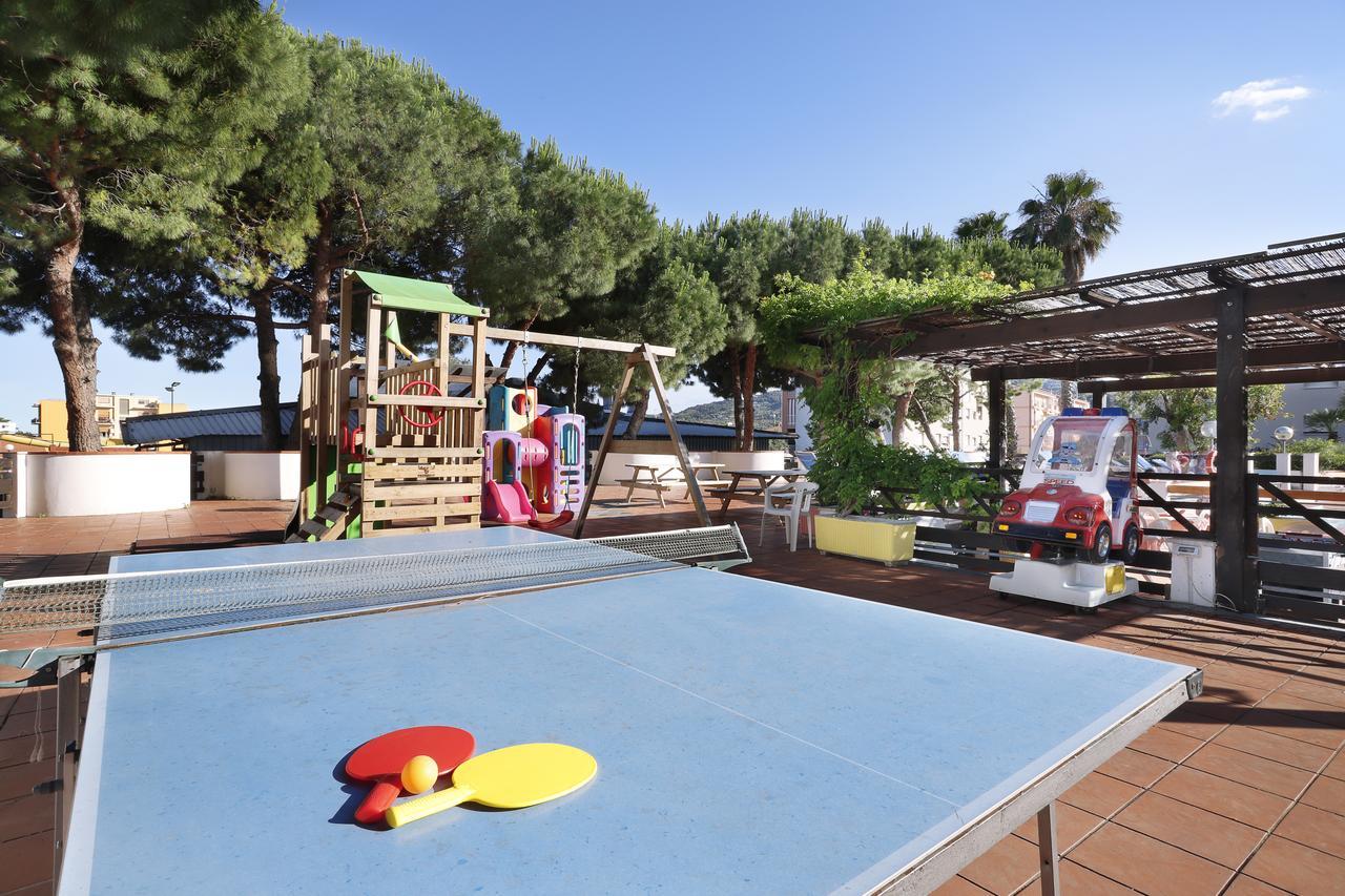 Diano Sporting Apartments Diano Marina Esterno foto