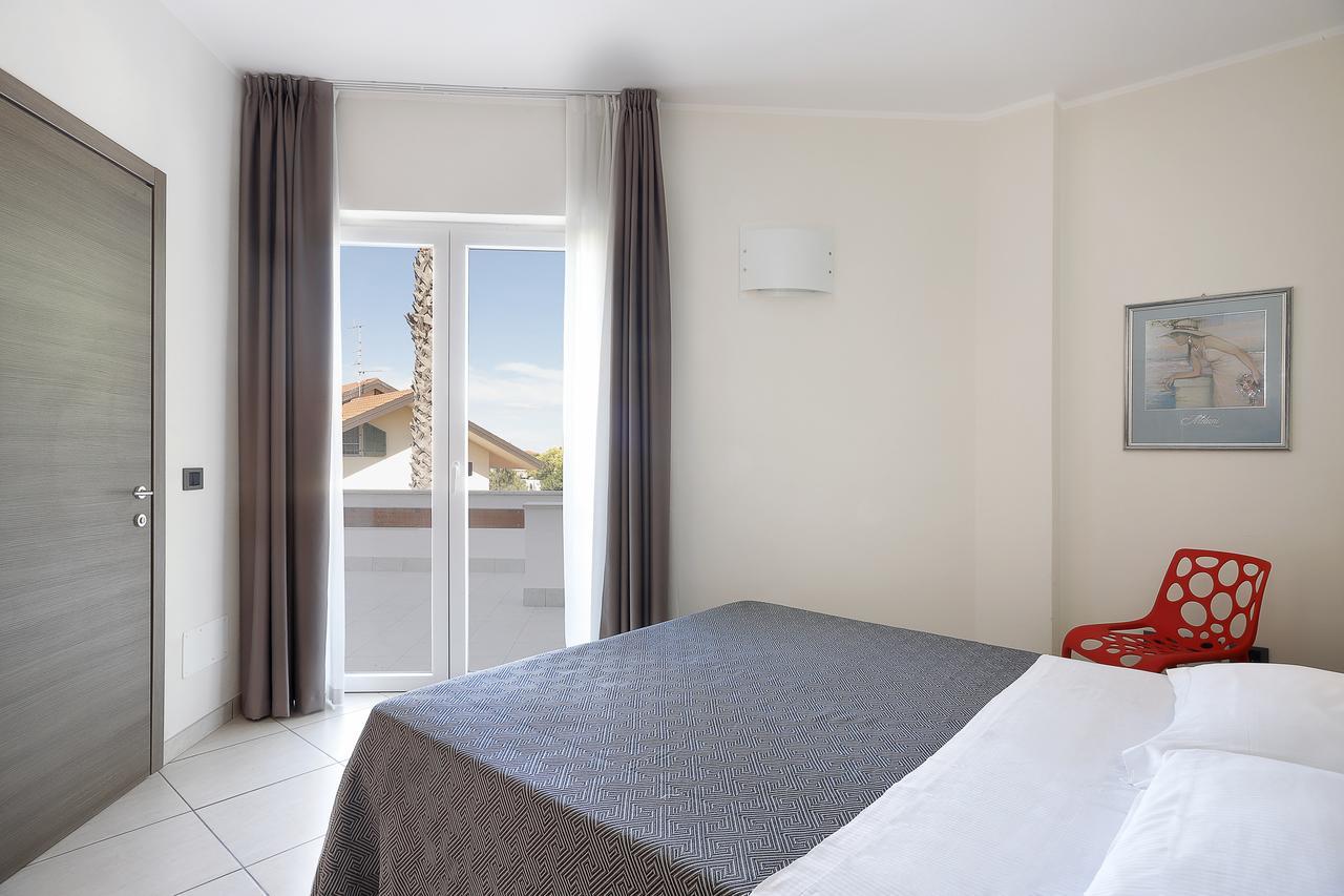 Diano Sporting Apartments Diano Marina Esterno foto